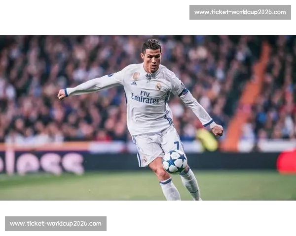 吉拉西梅开二度终结拉莫斯！欧冠金靴盛赞传奇后卫：这是顶级对抗