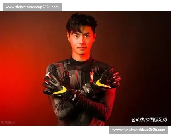 恩怨重逢！梭鱼湾球迷赛前另类 “问候” 前恒大门将霍深坪